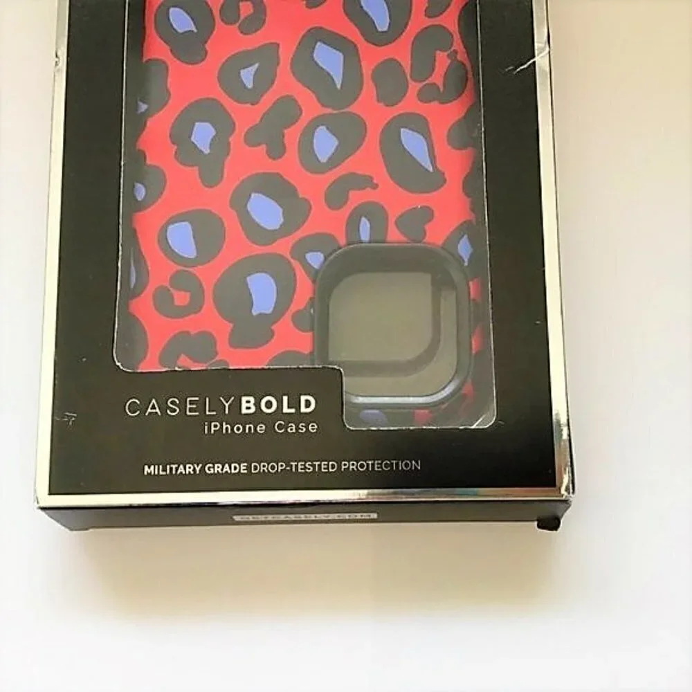 IPHONE 11 MAX INTO THE WILD LEOPARD PHONE CASE